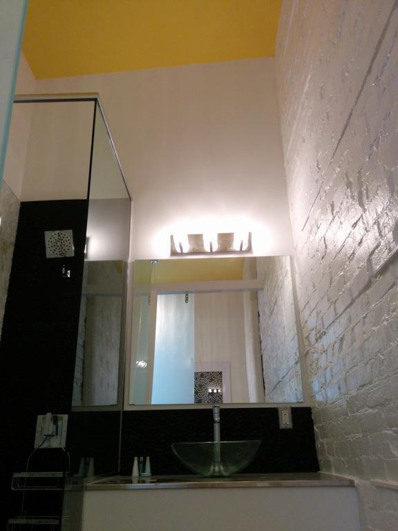 Baystreet Hotel/Motel Toronto Ngoại thất bức ảnh