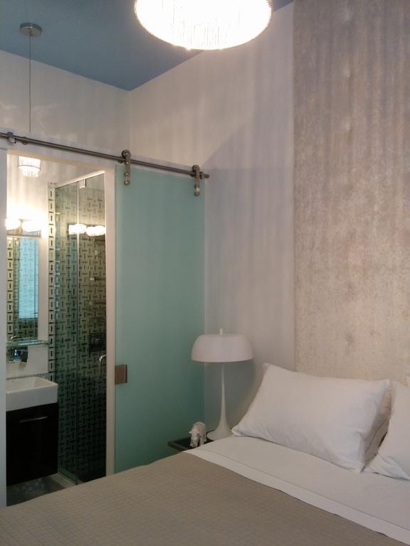 Baystreet Hotel/Motel Toronto Ngoại thất bức ảnh