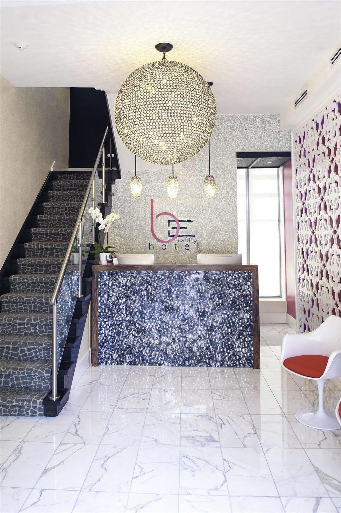 Baystreet Hotel/Motel Toronto Ngoại thất bức ảnh